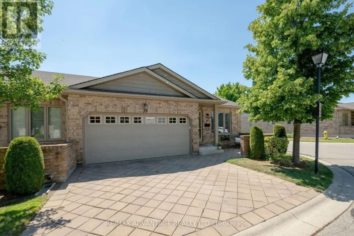 39 - 620 THISTLEWOOD DRIVE, London North