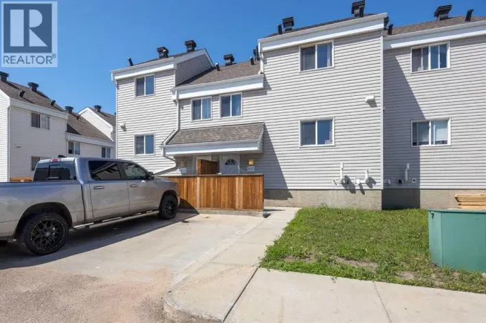 39, 711 Beacon Hill Drive, Fort McMurray