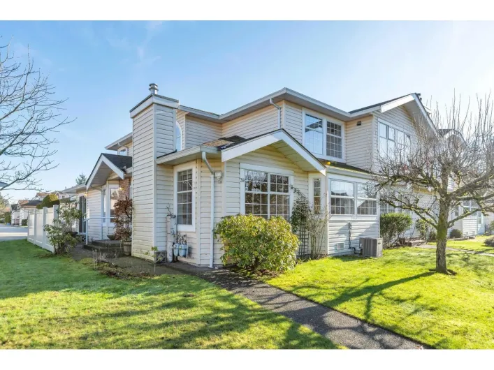 39 9168 FLEETWOOD WAY, Surrey