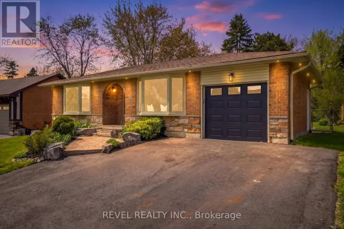 39 ANSTEAD CRESCENT, Ajax