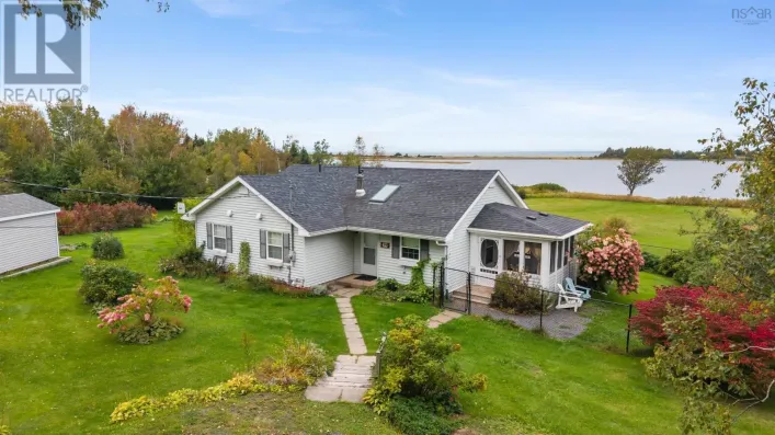 39 Arrow Head Crescent, Waterside