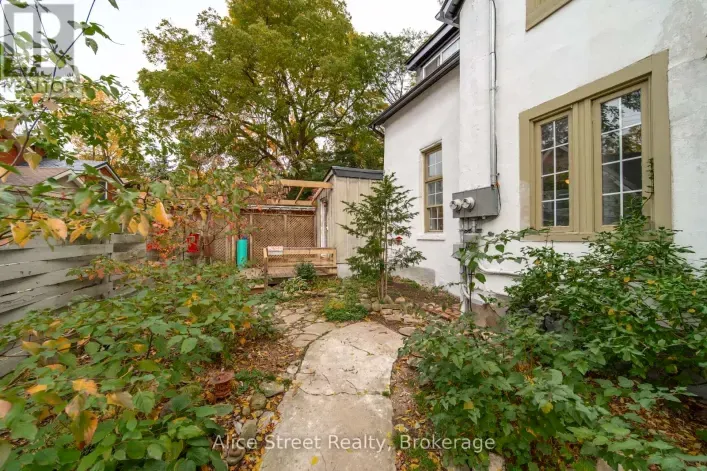39 ARTHUR STREET N, Guelph