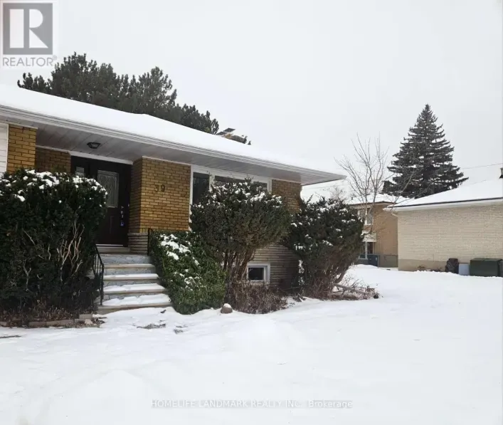 House for rent: 39 BATHFORD CRESCENT, Toronto