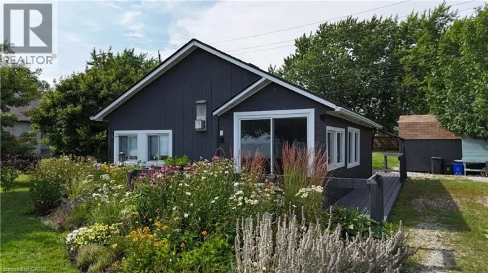 39 BLUE WATER Parkway, Selkirk
