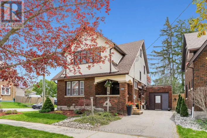 39 BORDEN AVENUE N, Kitchener