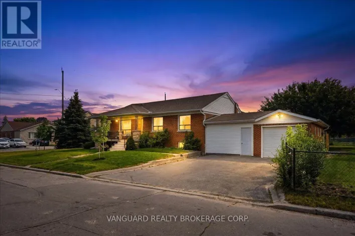 39 CAMBORNE AVENUE, Toronto