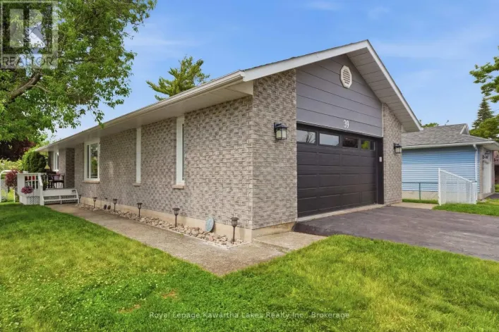 39 CEDARTREE LANE, Kawartha Lakes
