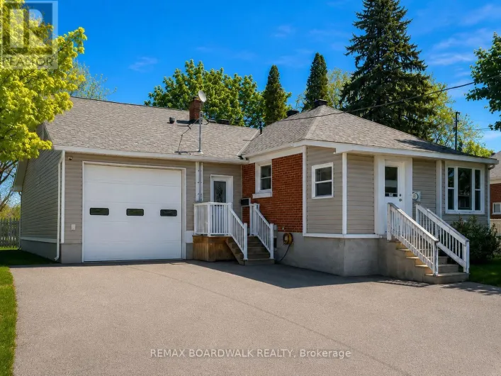 39 CONDIE STREET, Smiths Falls