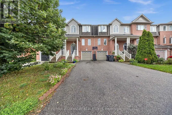 Row / Townhouse for sale: 39 DECKER HOLLOW CIRCLE, Brampton