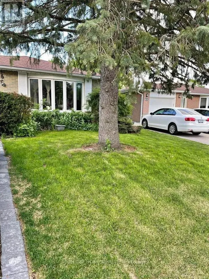 39 DEVINS DRIVE, Aurora