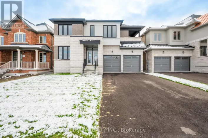 39 FATHER MUCKLE AVENUE, Georgina