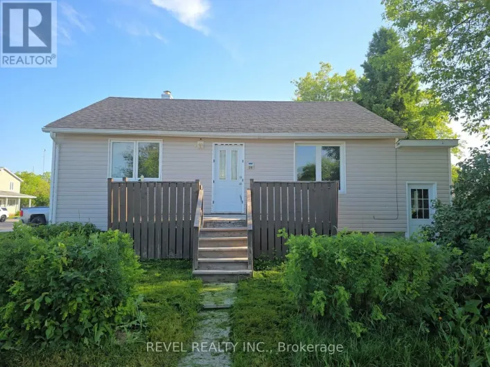 39 FOURTH STREET W, Cochrane