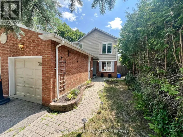 39 FROST DRIVE, Whitby