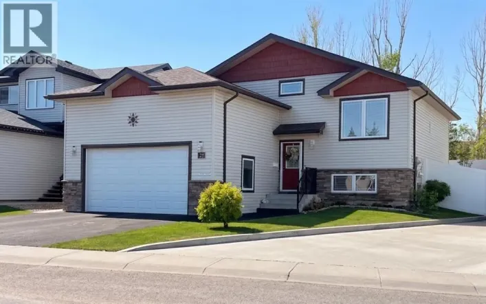 39 Greenwood Court SW, Medicine Hat