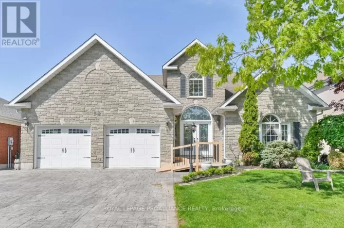 39 GROSVENOR DRIVE, Belleville