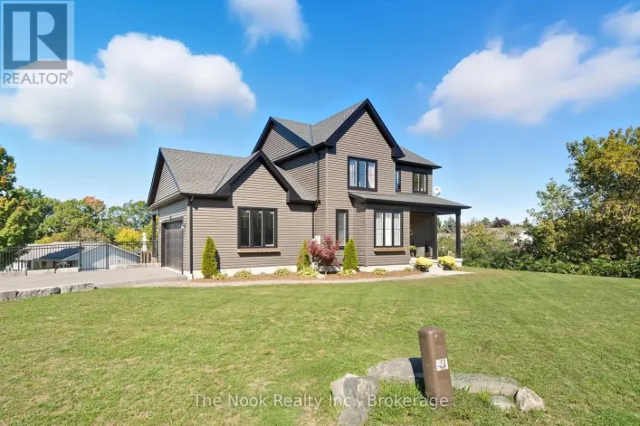 39 HELEN CRESCENT, Kawartha Lakes