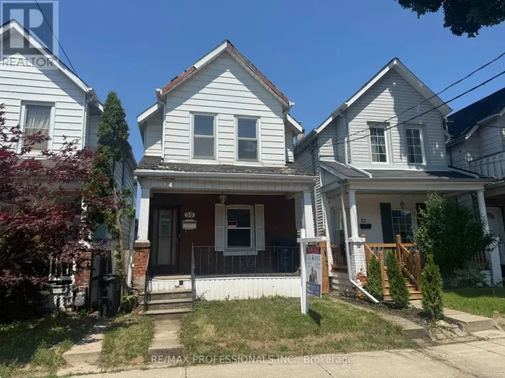 39 HOLLEY AVENUE, Toronto