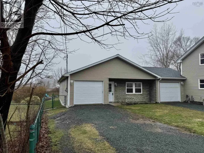 39 Irving Street, Dartmouth