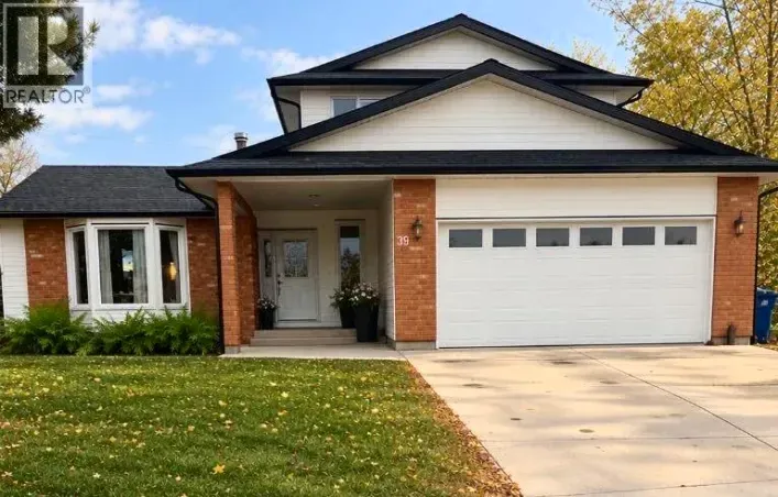 39 Lakeview Crescent E, Brooks