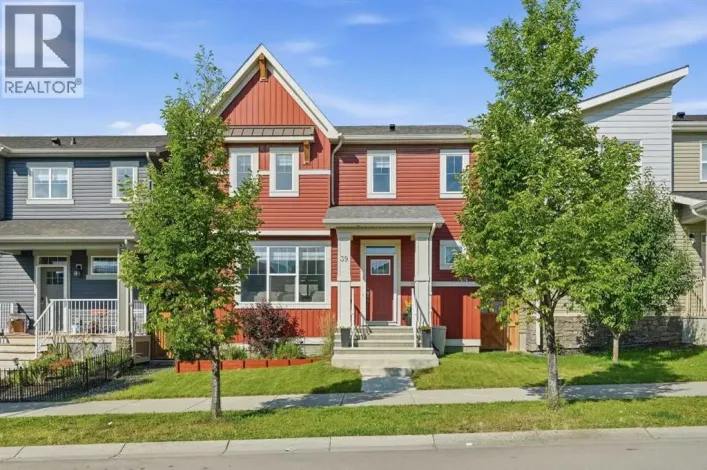 House for sale: 39 lucas Boulevard NW, Calgary