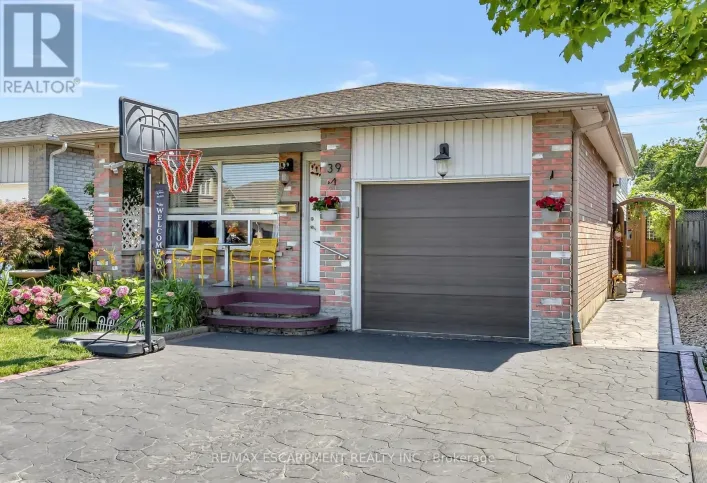 39 MARILYN COURT, Hamilton