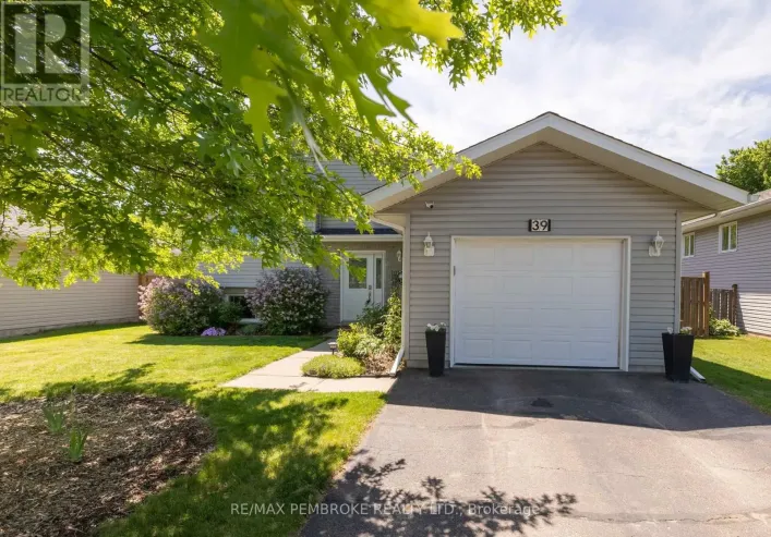 39 OAK AVENUE, Petawawa
