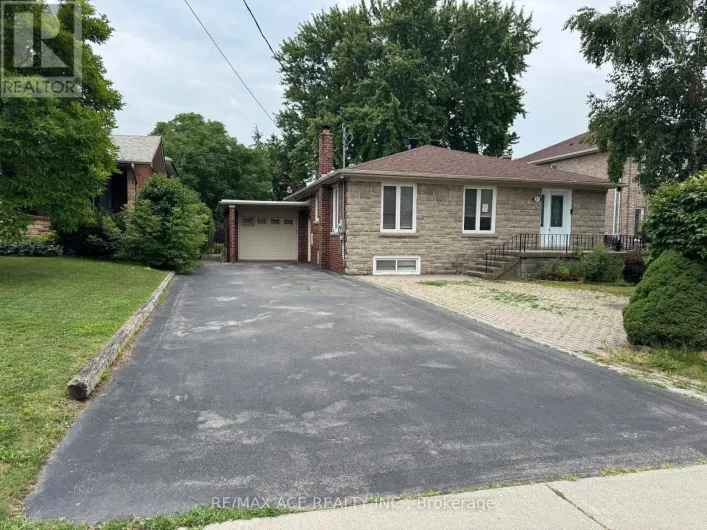 39 OAK AVENUE, Richmond Hill
