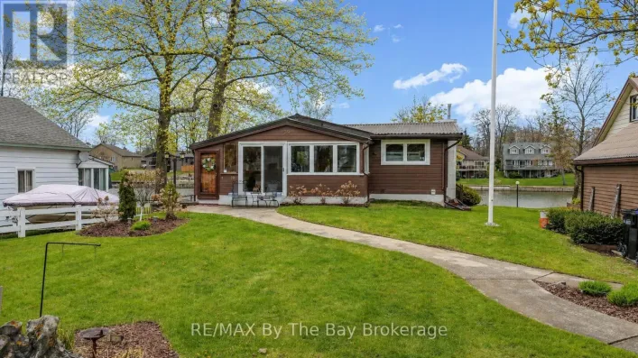 39 OLD MOSLEY STREET, Wasaga Beach