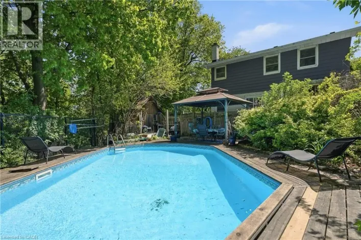 39 PARADISE Road N, Hamilton