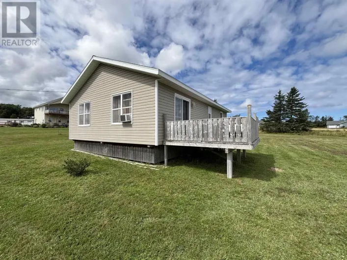 39 Ray Way, North Rustico