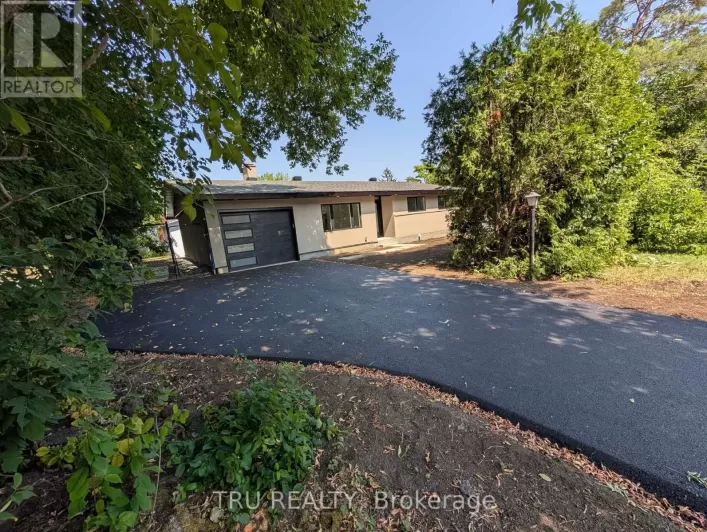 39 SUNNYCREST DRIVE, Ottawa