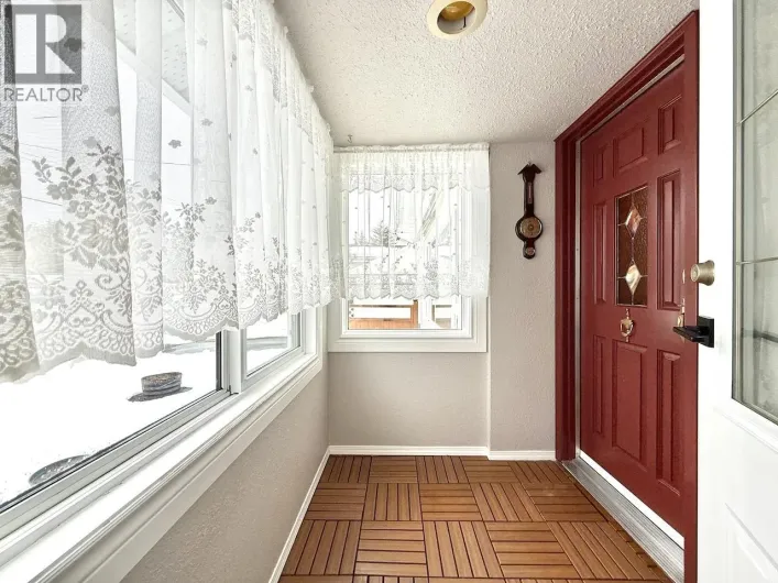 39 SWALLOW STREET, Kitimat