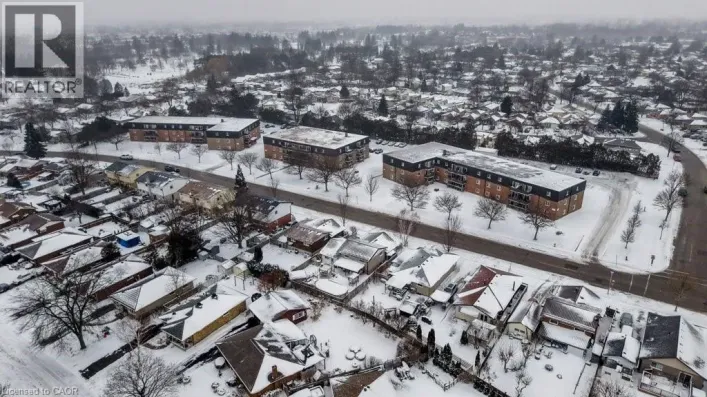 390 ADMIRAL Drive Unit# 206, London