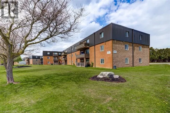 390 ADMIRAL Drive Unit# 304, London