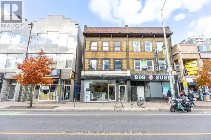390 BLOOR STREET W, Toronto