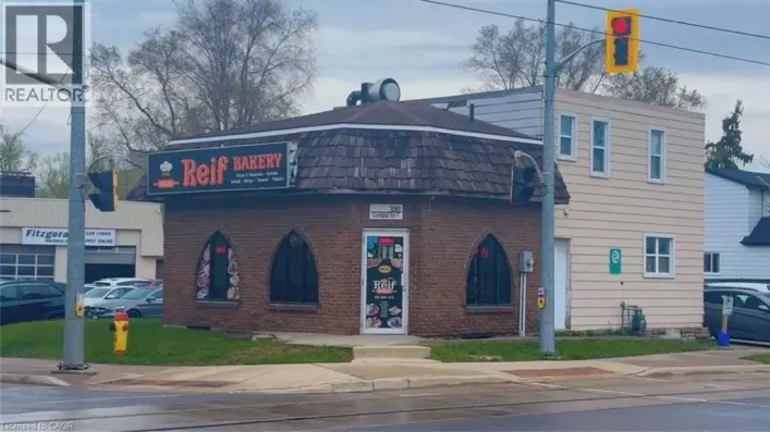 390 COURTLAND Avenue E, Kitchener