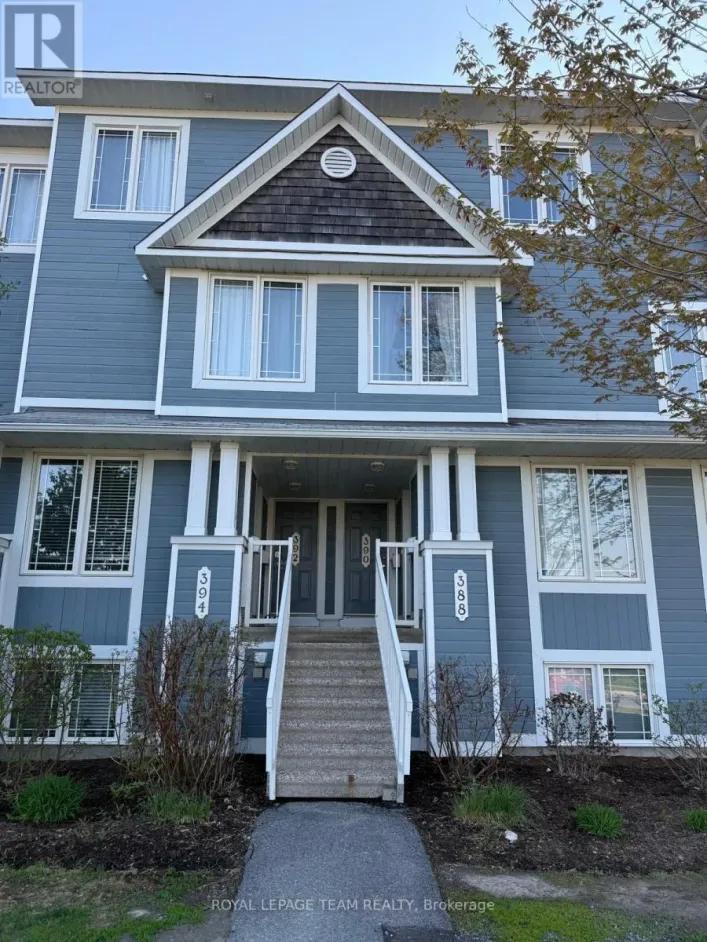 390 CROWNRIDGE DRIVE N, Ottawa