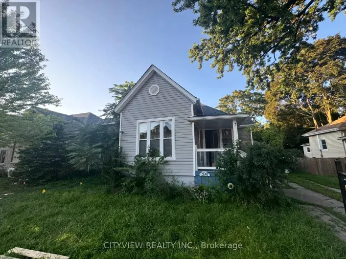 390 GEORGE STREET, Sarnia