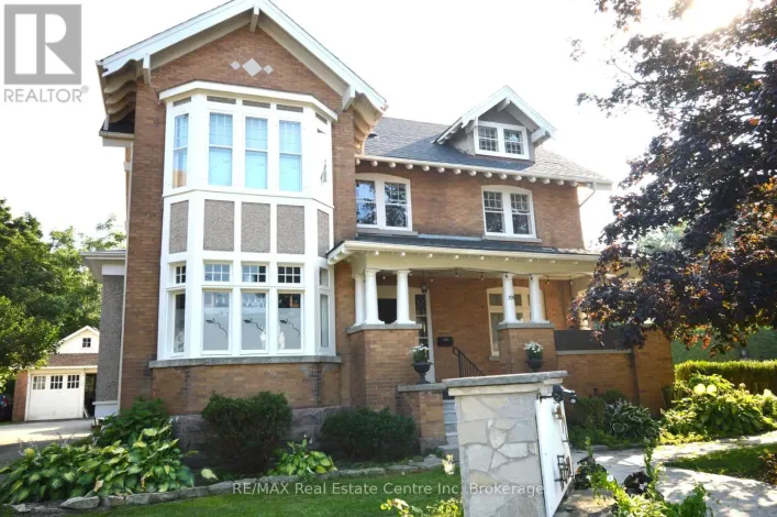 390 MAIN STREET W, North Perth