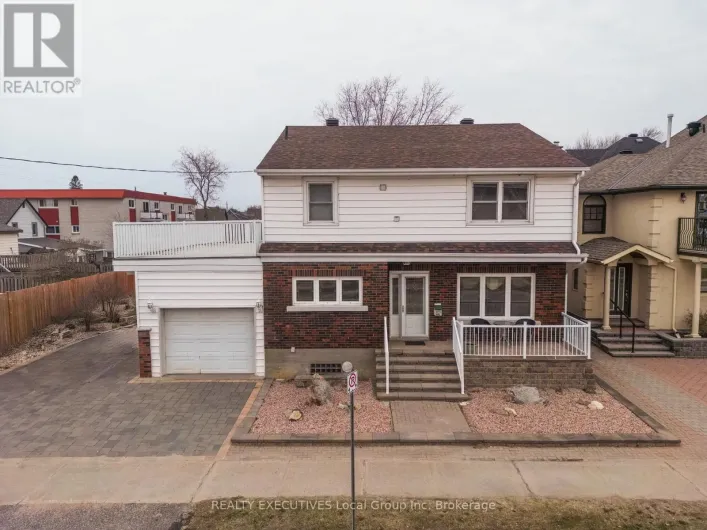 390 MURRAY STREET, North Bay