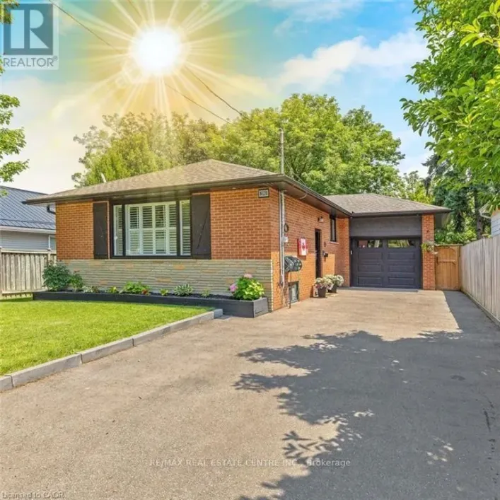 390 WOODWARD AVENUE, Milton