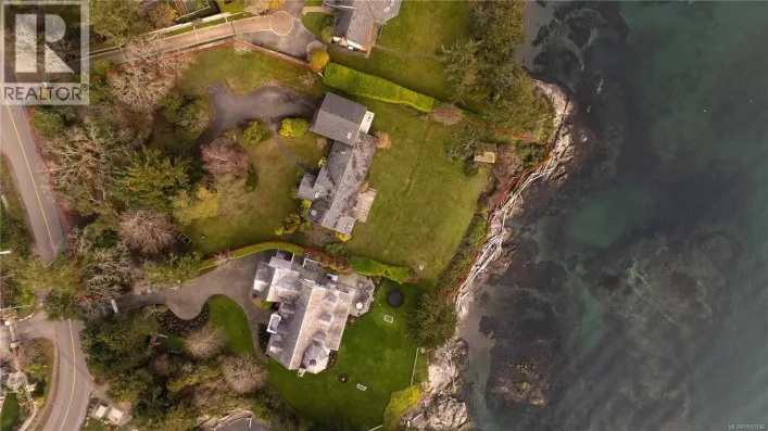 3901 Tudor Ave, Saanich