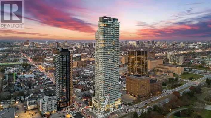 3904 - 805 CARLING AVENUE, Ottawa