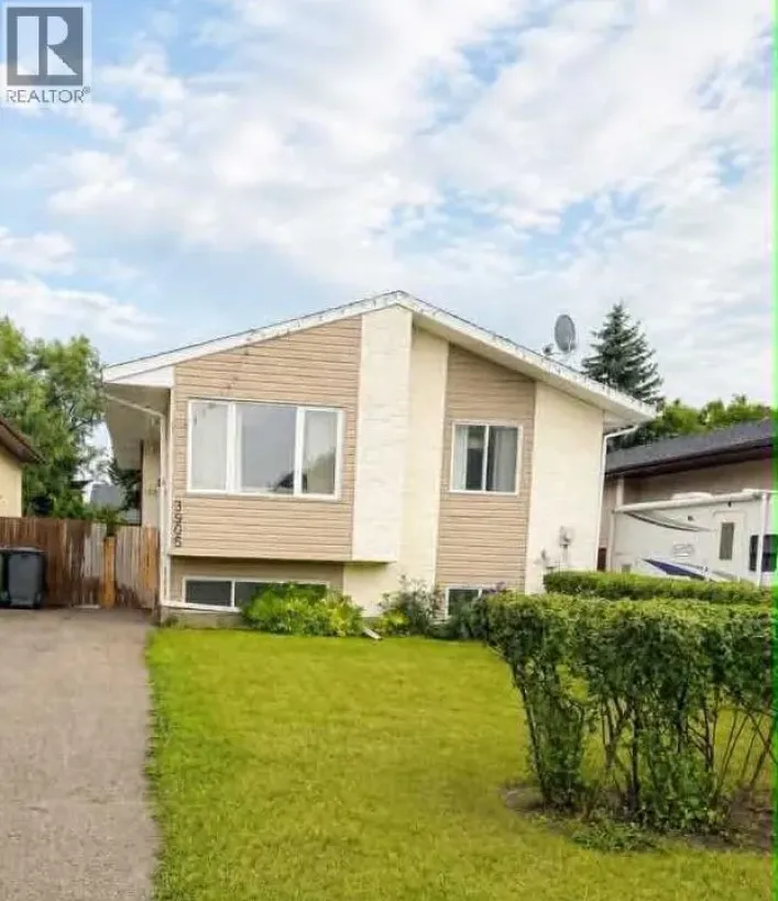 3905 52 Avenue, Ponoka