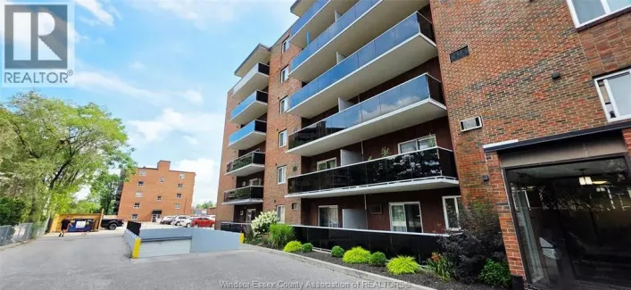 3905 RIVERSIDE DRIVE East Unit# 401, Windsor