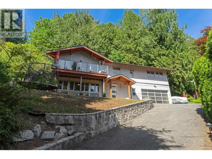 3907 BAYRIDGE PLACE, West Vancouver