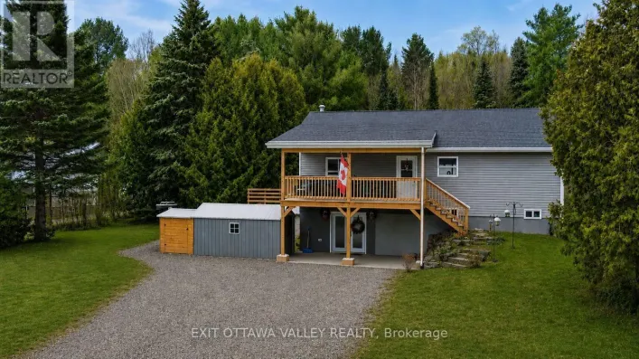 39090 COMBERMERE ROAD, Madawaska Valley