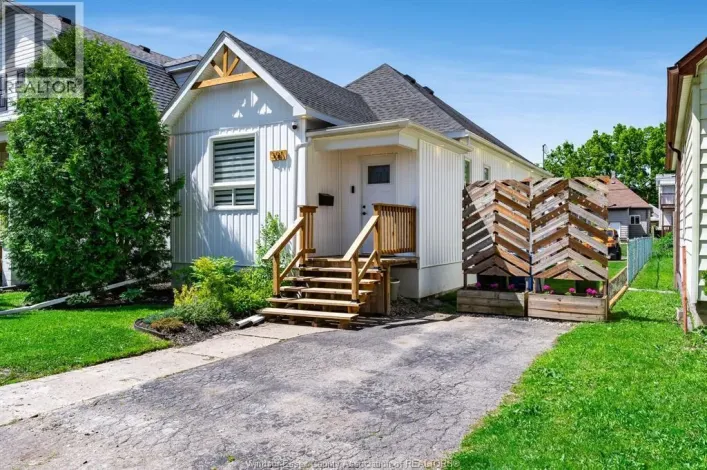 391 Curry AVENUE, Windsor