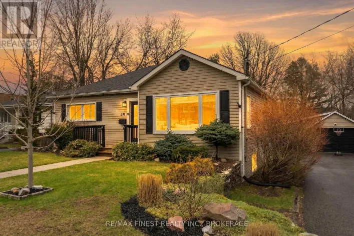 391 MOWAT AVENUE, Kingston