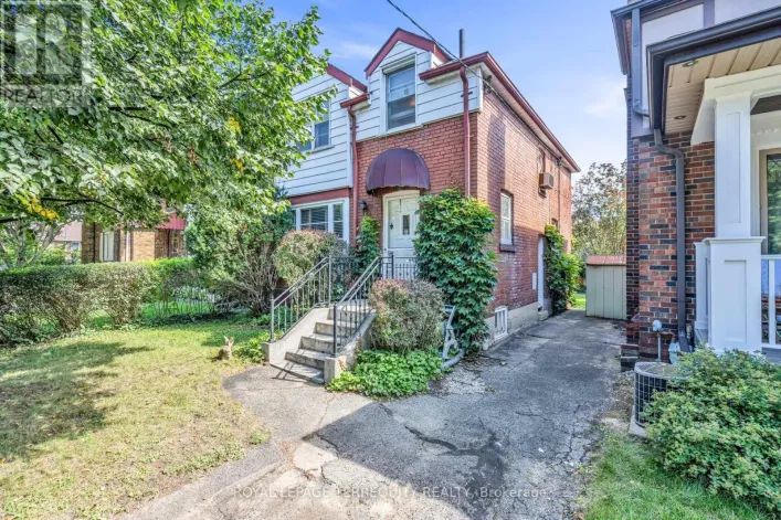 391 SUTHERLAND DRIVE, Toronto